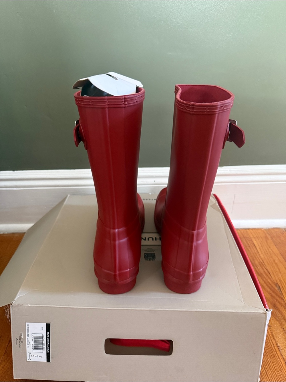 Hunter Men’s Tall Red Waterproof Rain Boots - Picture 3 of 6
